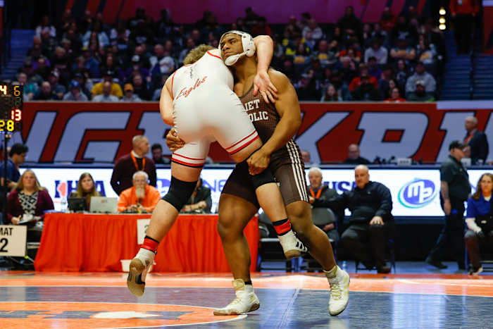 Illinois state wrestling championships February 18 2023 Nate Latsch 15372